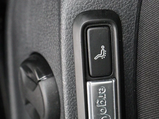 Volkswagen Passat - Afbeelding 8 van 30