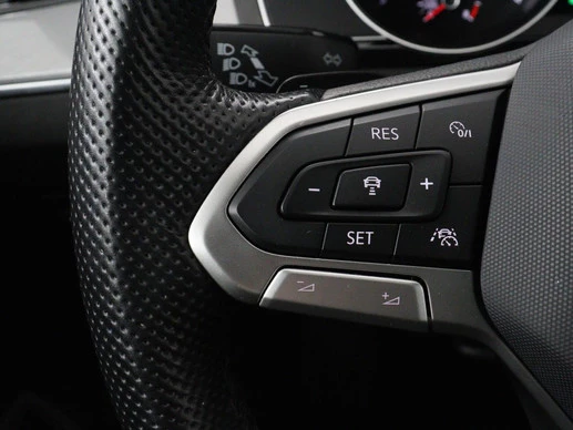 Volkswagen Passat - Afbeelding 23 van 30