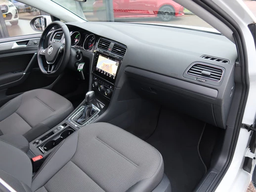 Volkswagen e-Golf - Afbeelding 8 van 22