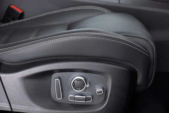 Jaguar E-PACE - Afbeelding 9 van 30