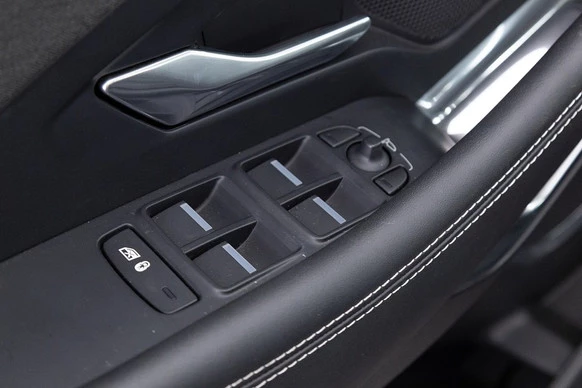 Jaguar E-PACE - Afbeelding 17 van 30