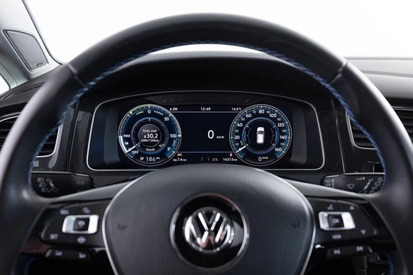 Volkswagen e-Golf - Afbeelding 27 van 30