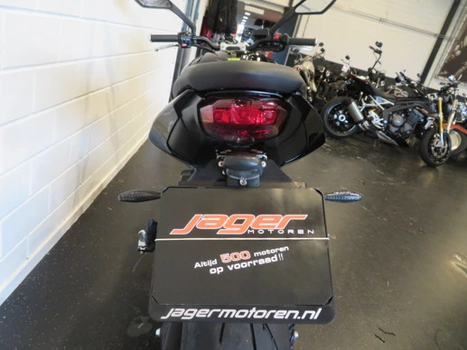 Triumph Street Triple - Afbeelding 9 van 14