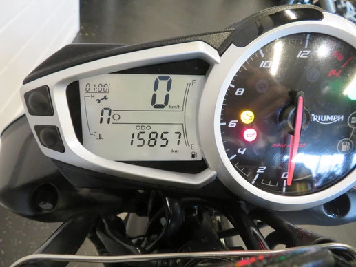 Triumph Street Triple - Afbeelding 11 van 14