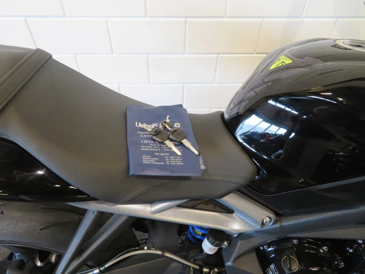 Triumph Street Triple - Afbeelding 12 van 14