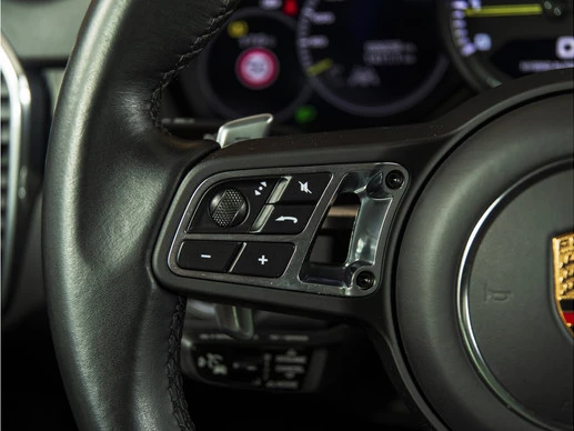 Porsche Cayenne - Afbeelding 18 van 30