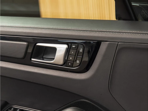 Porsche Cayenne - Afbeelding 21 van 30