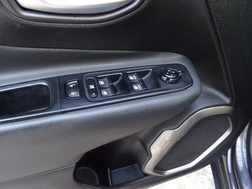 Jeep Renegade - Afbeelding 8 van 28