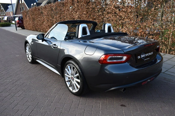 Fiat 124 Spider - Afbeelding 4 van 30