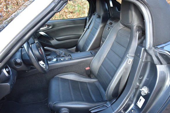 Fiat 124 Spider - Afbeelding 9 van 30