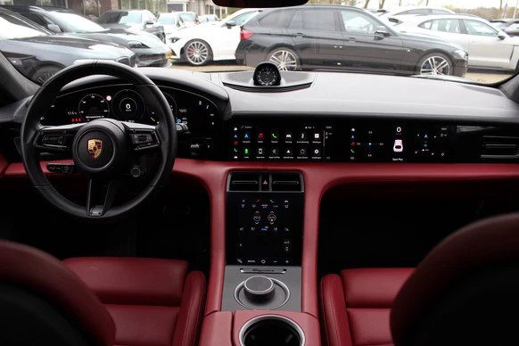 Porsche Taycan - Afbeelding 3 van 30