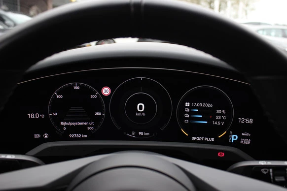 Porsche Taycan - Afbeelding 19 van 30