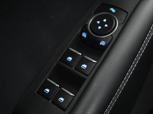 Ford Mustang Mach-E - Afbeelding 10 van 30