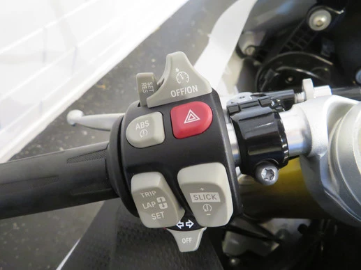 BMW S 1000 RR - Afbeelding 12 van 15