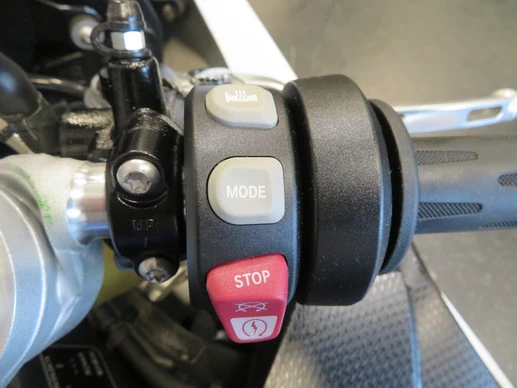 BMW S 1000 RR - Afbeelding 13 van 15