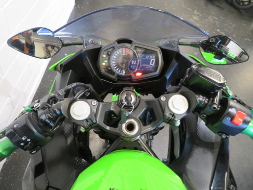 Kawasaki Ninja 400 - Afbeelding 11 van 15