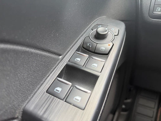 Ford Kuga - Afbeelding 29 van 30