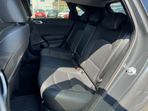 Kia Ceed - Afbeelding 10 van 30