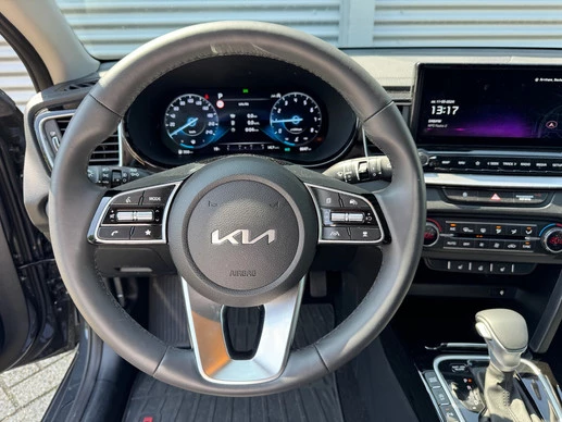 Kia Ceed - Afbeelding 13 van 30