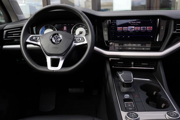 Volkswagen Touareg - Afbeelding 16 van 30