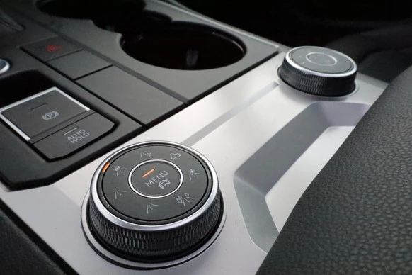 Volkswagen Touareg - Afbeelding 21 van 30