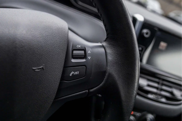 Peugeot 208 - Afbeelding 27 van 30