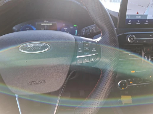 Ford Kuga - Afbeelding 14 van 30