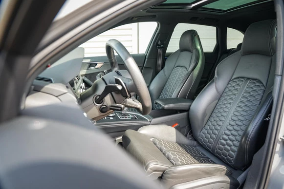 Audi RS4 - Afbeelding 8 van 30