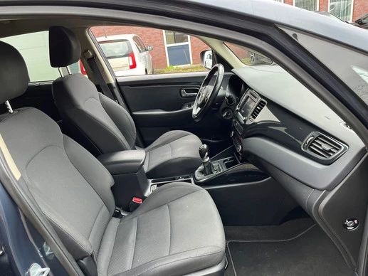 Kia Carens - Afbeelding 7 van 18