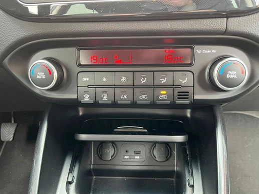 Kia Carens - Afbeelding 15 van 18