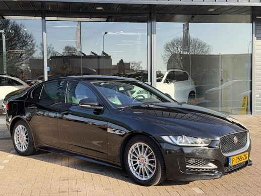 Jaguar XE - Afbeelding 8 van 25