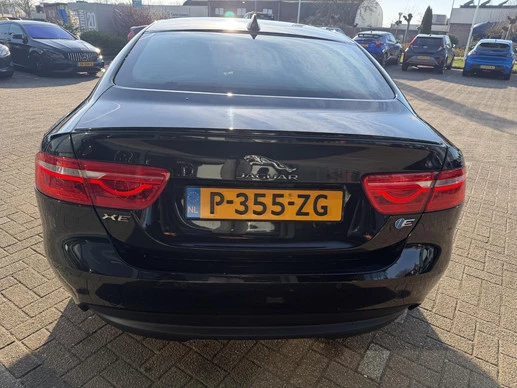 Jaguar XE - Afbeelding 24 van 25