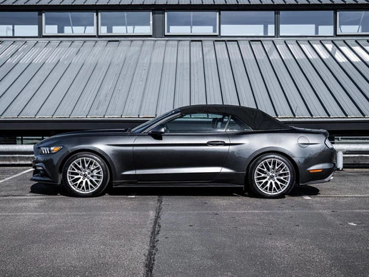 Ford Mustang - Afbeelding 11 van 30