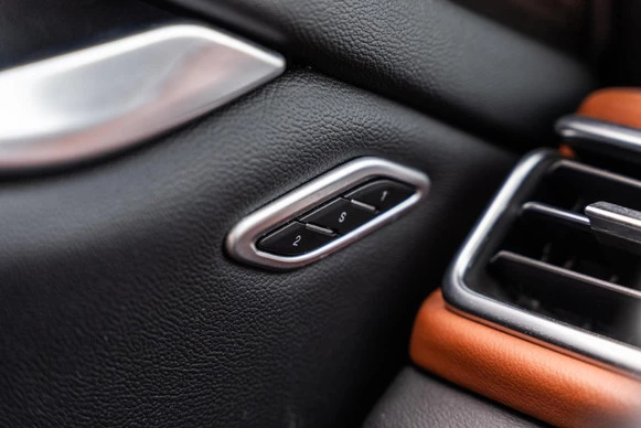 Maserati Ghibli - Afbeelding 12 van 30