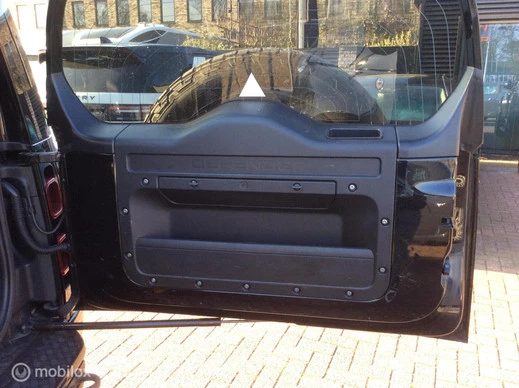 Land Rover Defender - Afbeelding 8 van 30