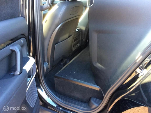 Land Rover Defender - Afbeelding 11 van 30