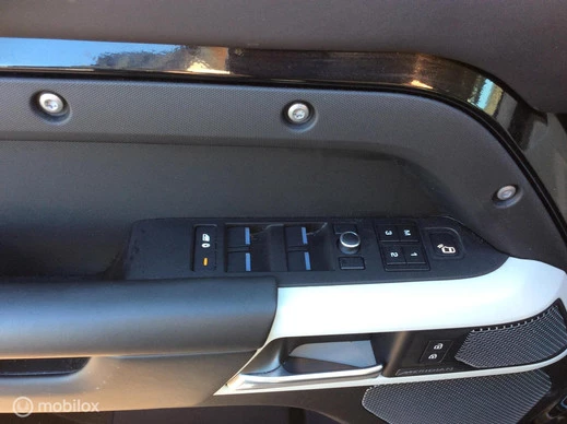 Land Rover Defender - Afbeelding 15 van 30