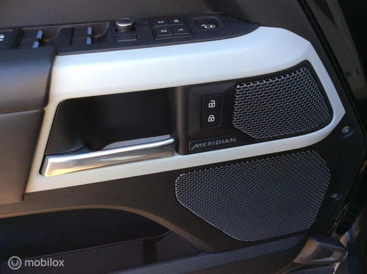 Land Rover Defender - Afbeelding 16 van 30