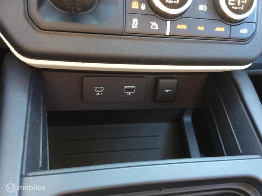 Land Rover Defender - Afbeelding 27 van 30