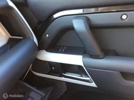 Land Rover Defender - Afbeelding 29 van 30