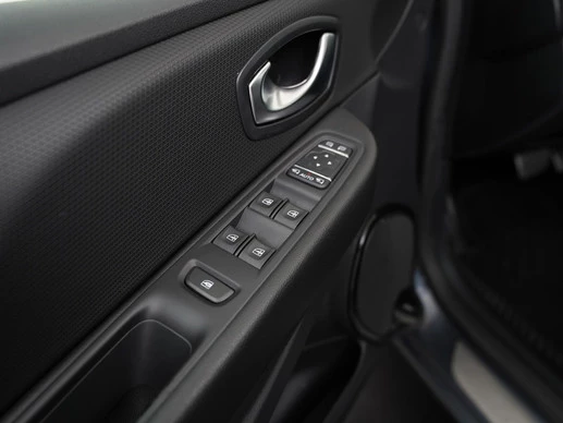 Renault Clio - Afbeelding 28 van 30