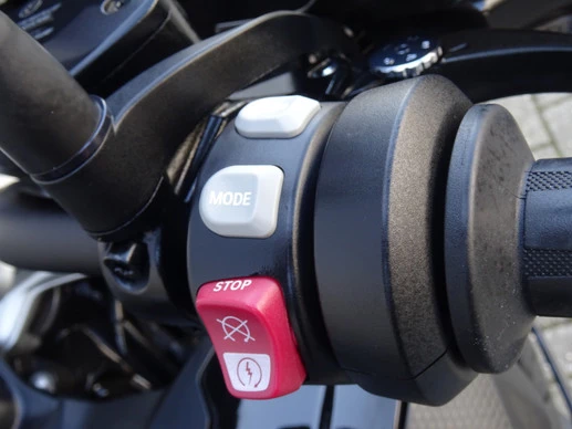 BMW S 1000 XR - Afbeelding 7 van 17