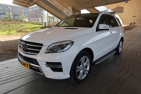 Mercedes-Benz M-Klasse - Afbeelding 1 van 30