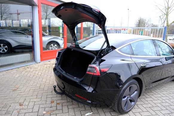 Tesla Model 3 - Afbeelding 10 van 30