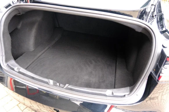 Tesla Model 3 - Afbeelding 11 van 30