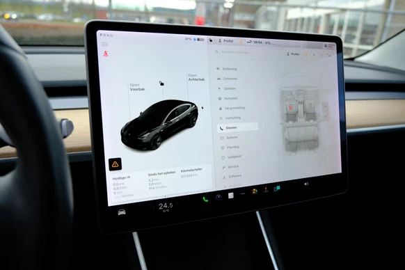 Tesla Model 3 - Afbeelding 16 van 30