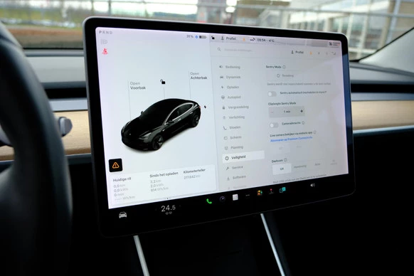Tesla Model 3 - Afbeelding 17 van 30