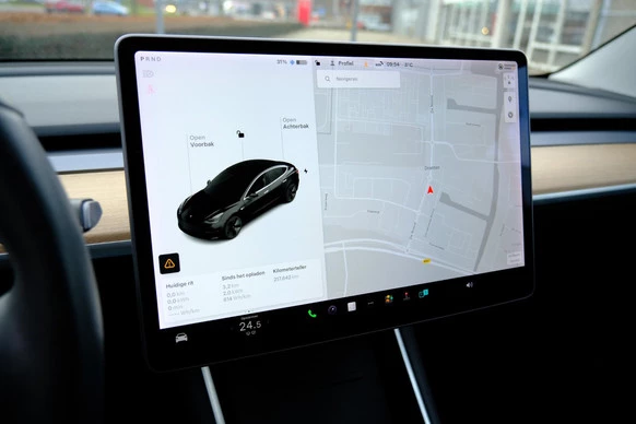 Tesla Model 3 - Afbeelding 23 van 30