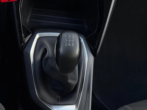 Peugeot 208 - Afbeelding 27 van 30