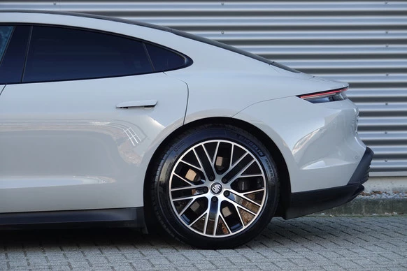 Porsche Taycan - Afbeelding 9 van 29